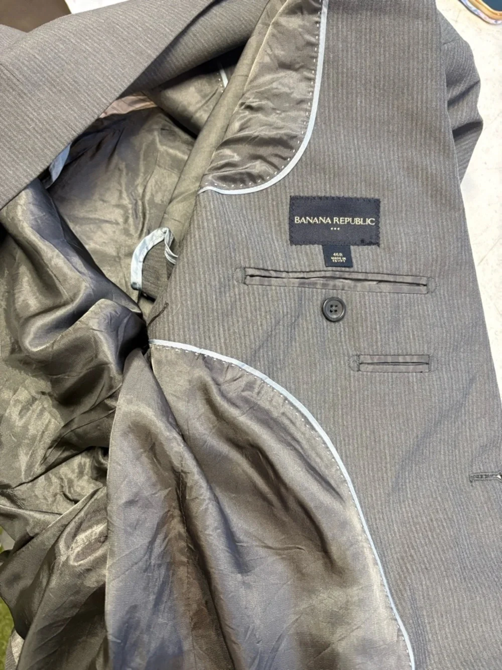 Banana Republic Men's Charcoal Gray Two-Button Blazer